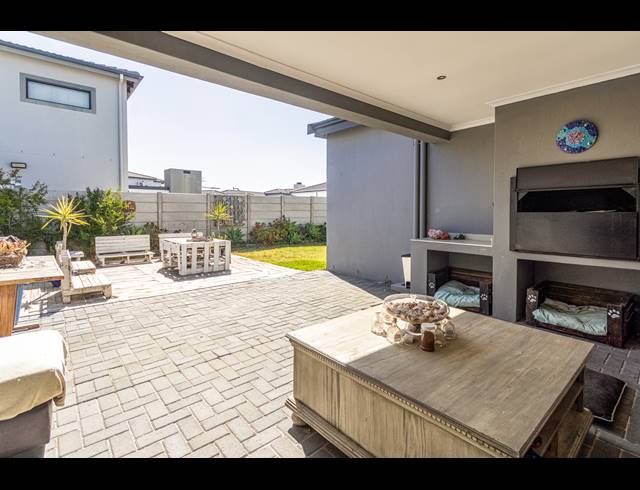 4 BEDROOM FREESTANDING FOR SALE IN PARKLANDS NORTH